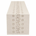 Chemin de table beige ajouré avec motifs floraux